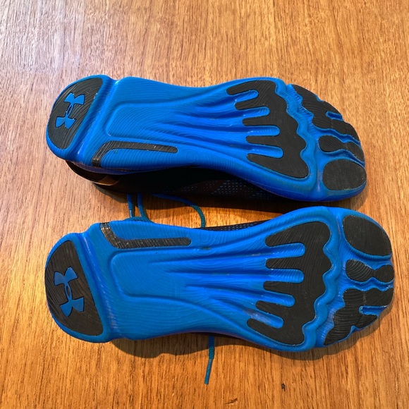 Under armour sneakers for men - Picture 3 of 5